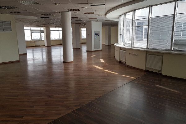 Продажа офисных помещений в Киеве возле ст.м. Левобережная